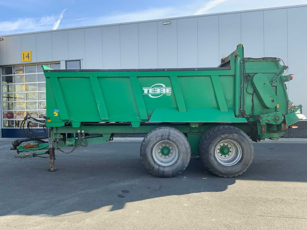 Tebbe HS180 - Szervestrágyaszóró: 4 kép. Tebbe HS180 - Szervestrágyaszóró: 4 kép.