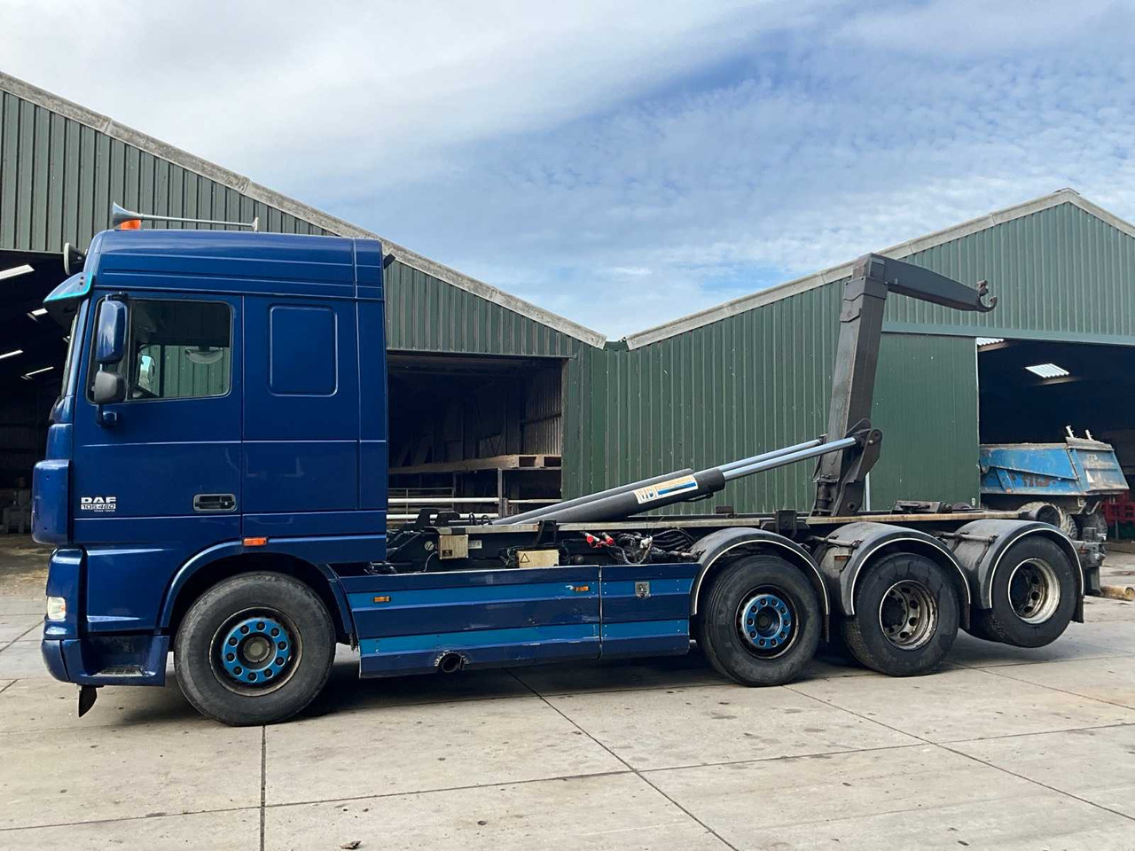2012 DAF XF 105 460 TRUCK WITH VDL HOOKLIFT SYSTEM - Teherautó: 5 kép. 2012 DAF XF 105 460 TRUCK WITH VDL HOOKLIFT SYSTEM - Teherautó: 5 kép.