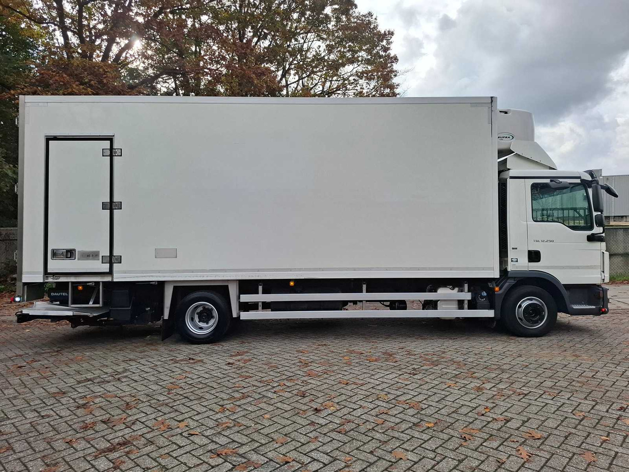 2014 MAN TGL 12.250 TRUCK - Teherautó: 4 kép. 2014 MAN TGL 12.250 TRUCK - Teherautó: 4 kép.