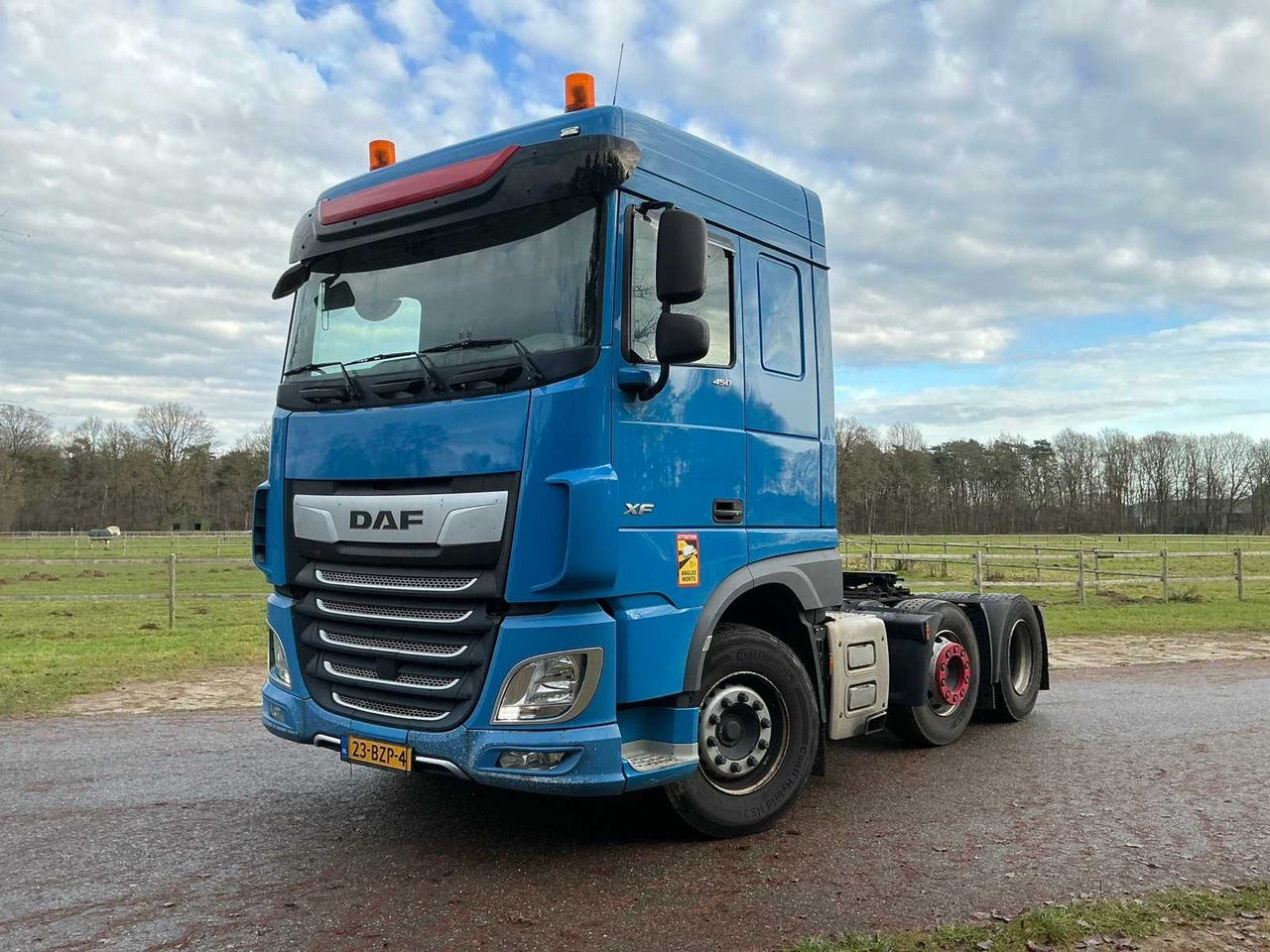2018 DAF XF 450 SC 6X2 TRUCK - Teherautó: 1 kép. 2018 DAF XF 450 SC 6X2 TRUCK - Teherautó: 1 kép.