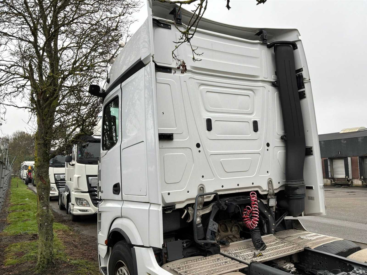 2019 MERCEDES-BENZ ACTROS SEMI-TRAILER TRACTOR 85-BTF-7 - Teherautó: 3 kép. 2019 MERCEDES-BENZ ACTROS SEMI-TRAILER TRACTOR 85-BTF-7 - Teherautó: 3 kép.