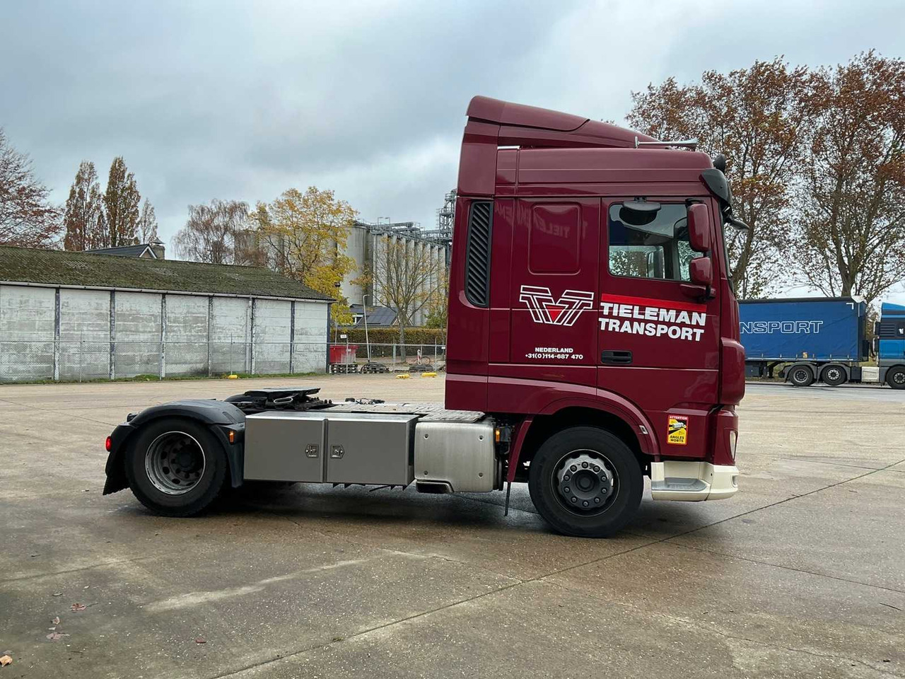 2022 DAF XF480FT SEMI-TRAILER TRACTOR - Teherautó: 4 kép. 2022 DAF XF480FT SEMI-TRAILER TRACTOR - Teherautó: 4 kép.