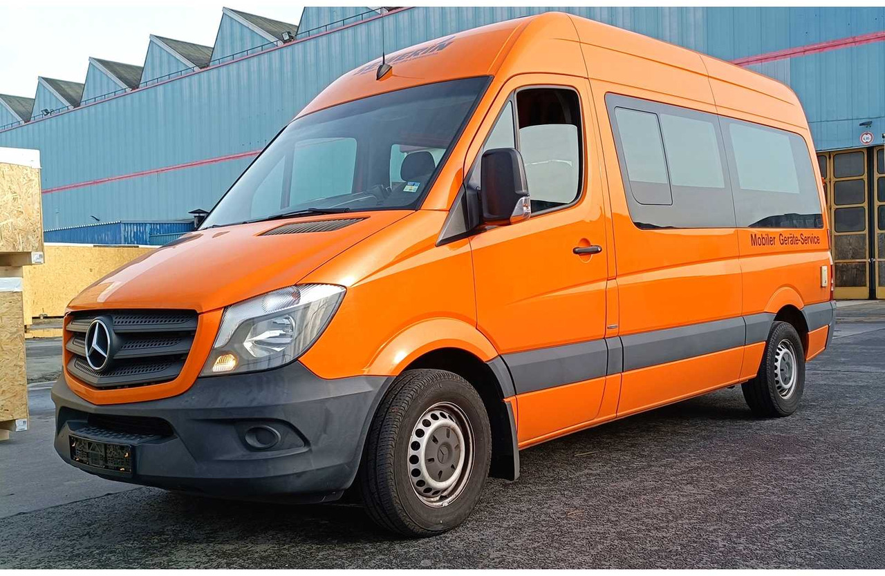 MERCEDES-BENZ - 314 CDI - TRUCK - 2017 - Teherautó: 1 kép. MERCEDES-BENZ - 314 CDI - TRUCK - 2017 - Teherautó: 1 kép.