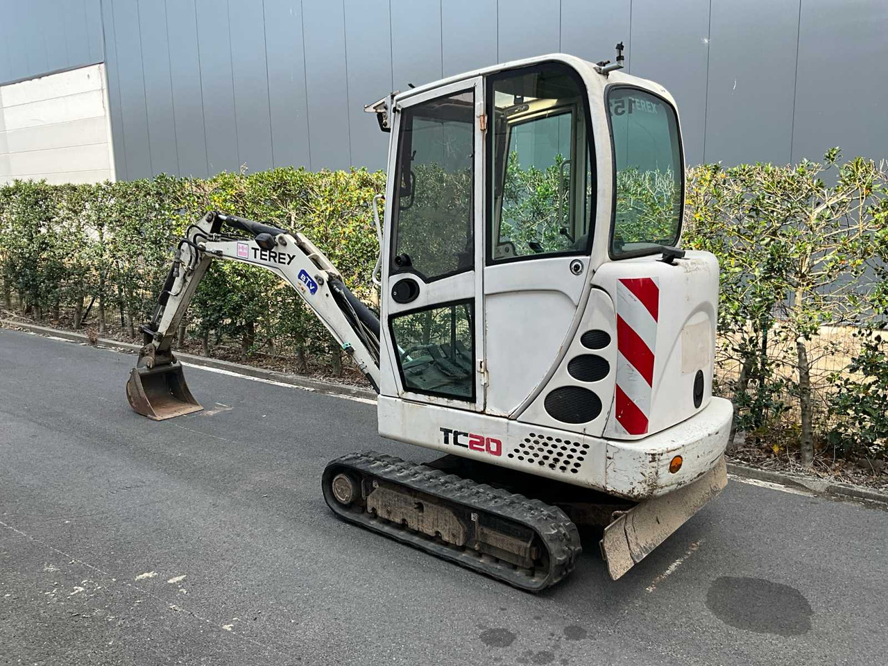 Terex TC20 - Minikotró: 4 kép. Terex TC20 - Minikotró: 4 kép.