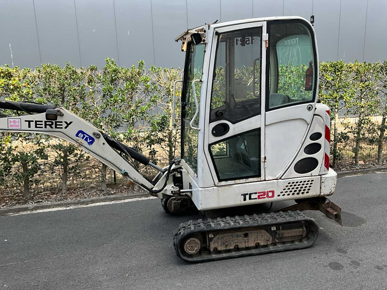 Terex TC20 - Minikotró: 3 kép. Terex TC20 - Minikotró: 3 kép.