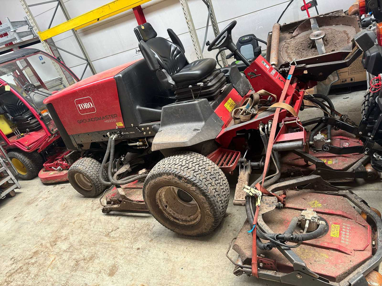 Toro Groundsmaster 4500 - Kerti fűkasza: 4 kép. Toro Groundsmaster 4500 - Kerti fűkasza: 4 kép.