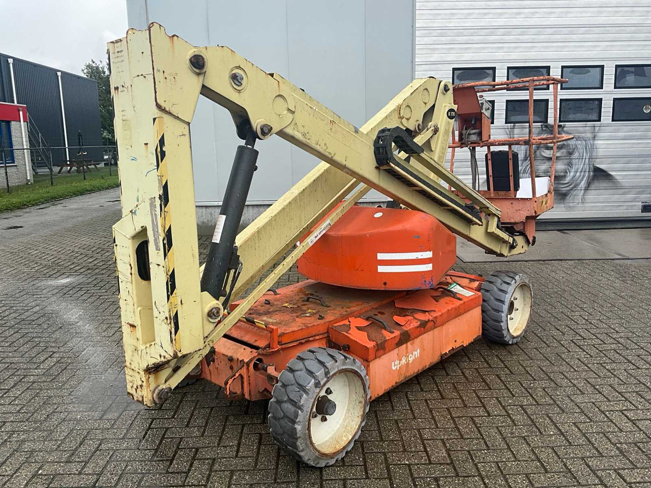 "UPRIGHT" - AB38N - ARTICULATED TELESCOPIC BOOM LIFT - 2007 - Emelő: 1 kép. "UPRIGHT" - AB38N - ARTICULATED TELESCOPIC BOOM LIFT - 2007 - Emelő: 1 kép.