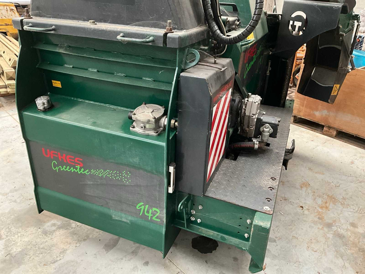 Ufkes Greentec 942 - Faaprító: 5 kép. Ufkes Greentec 942 - Faaprító: 5 kép.