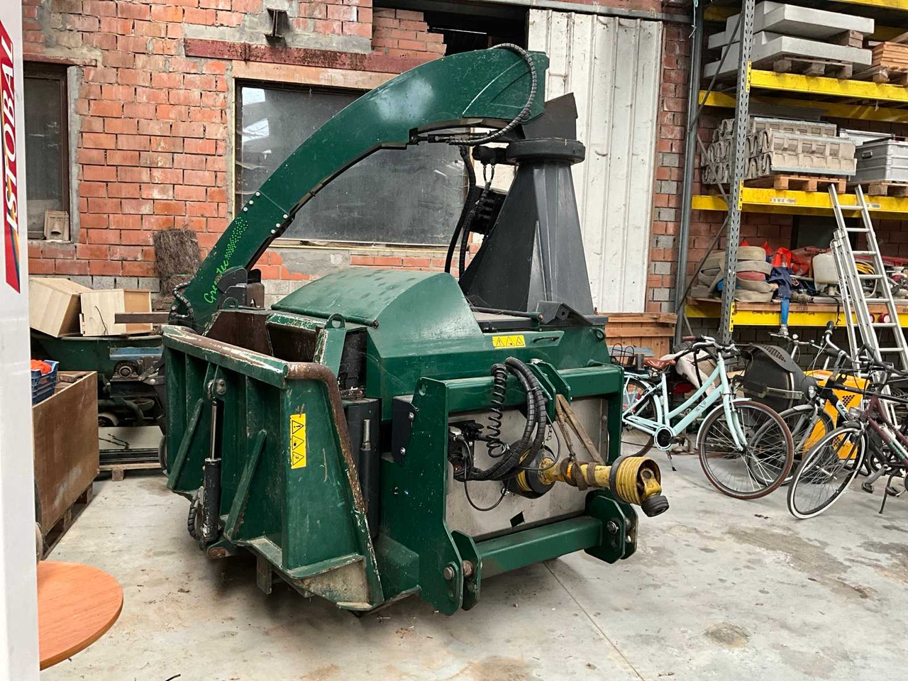 Ufkes Greentec 942 - Faaprító: 3 kép. Ufkes Greentec 942 - Faaprító: 3 kép.