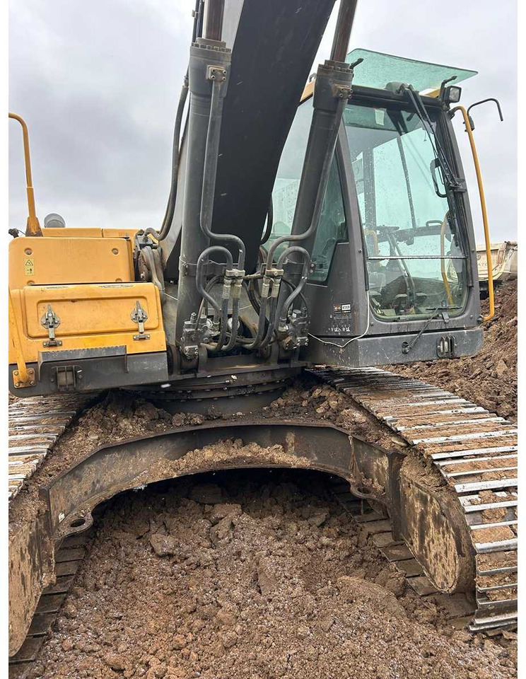 VOLVO EC 250 DNL - Lánctalpas kotró: 5 kép. VOLVO EC 250 DNL - Lánctalpas kotró: 5 kép.