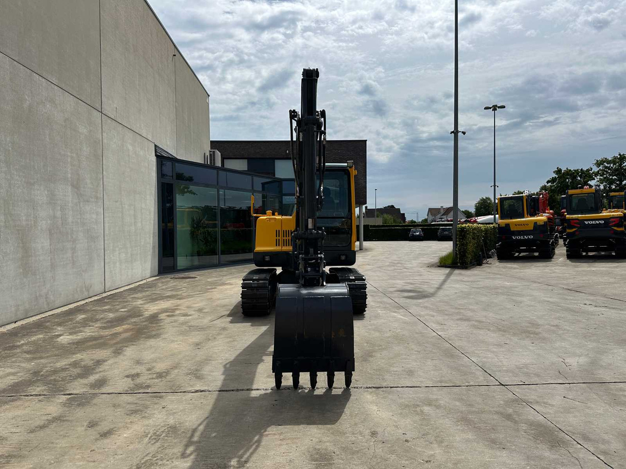 VOLVO EC55B - Lánctalpas kotró: 2 kép. VOLVO EC55B - Lánctalpas kotró: 2 kép.