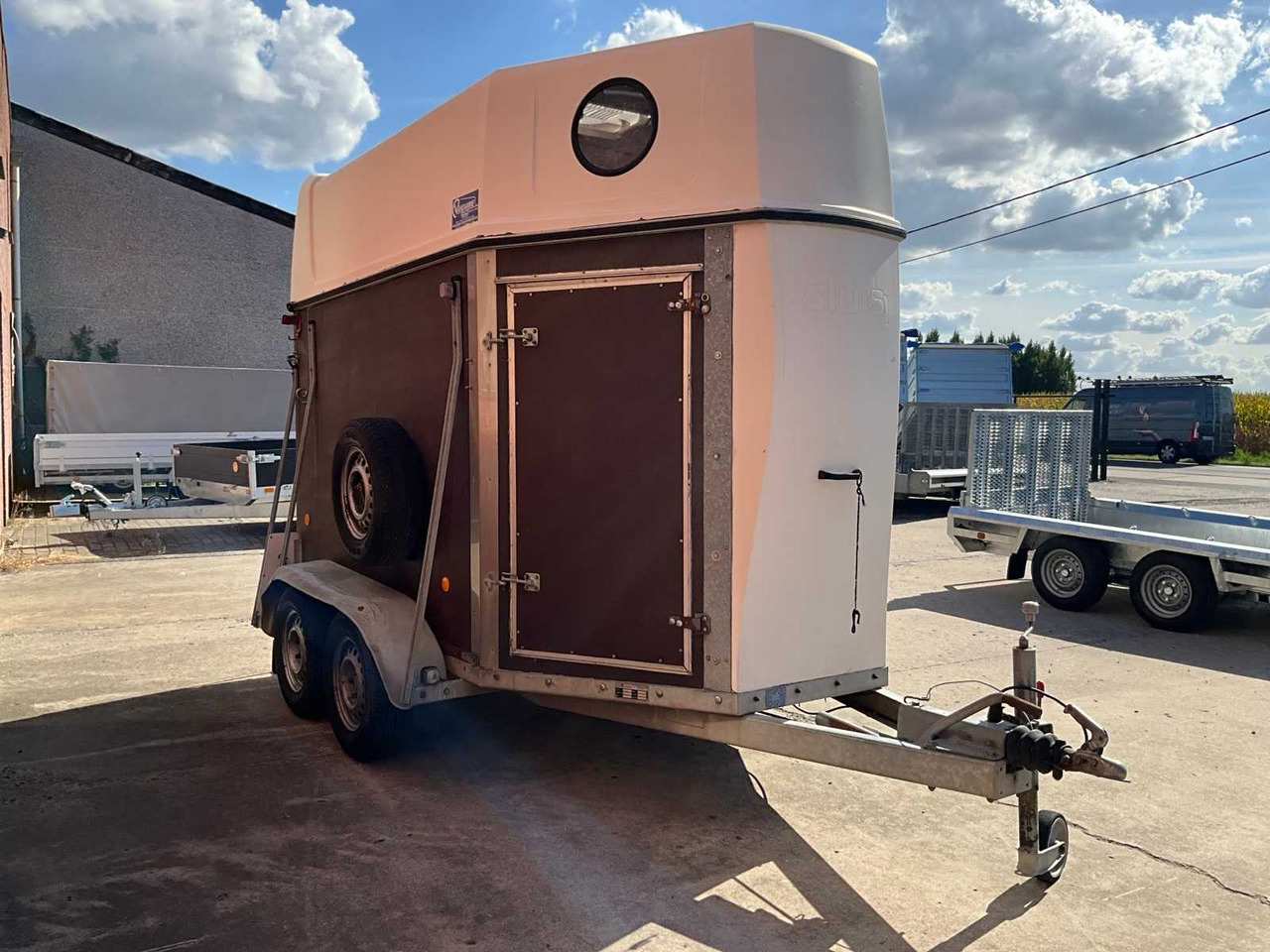 Van Der Sluis VS2000PT - Pótkocsi állatszállító: 3 kép. Van Der Sluis VS2000PT - Pótkocsi állatszállító: 3 kép.