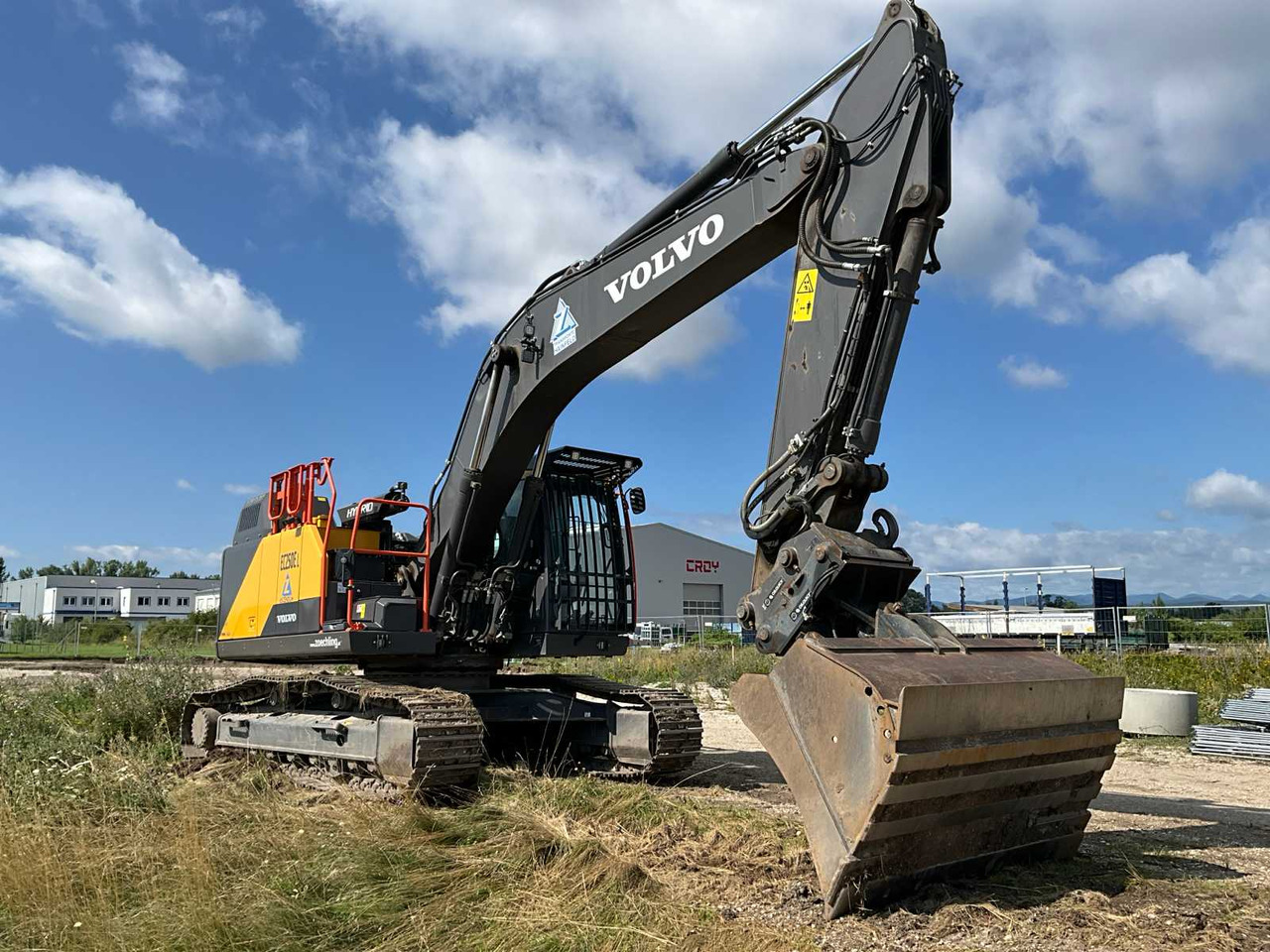 Volvo EC250EL - Lánctalpas kotró: 1 kép. Volvo EC250EL - Lánctalpas kotró: 1 kép.
