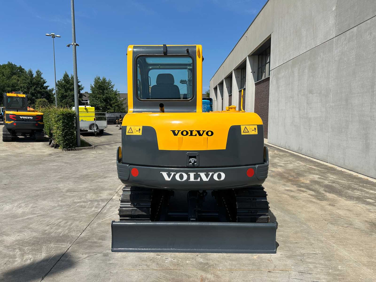 Volvo EC55B - Lánctalpas kotró: 5 kép. Volvo EC55B - Lánctalpas kotró: 5 kép.