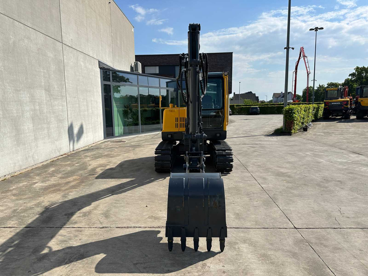 Volvo EC55B - Lánctalpas kotró: 2 kép. Volvo EC55B - Lánctalpas kotró: 2 kép.