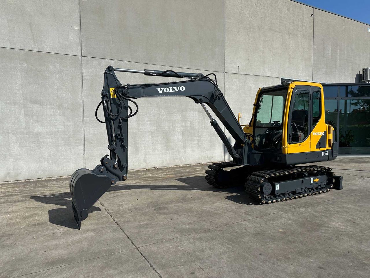 Volvo EC55B - Lánctalpas kotró: 1 kép. Volvo EC55B - Lánctalpas kotró: 1 kép.
