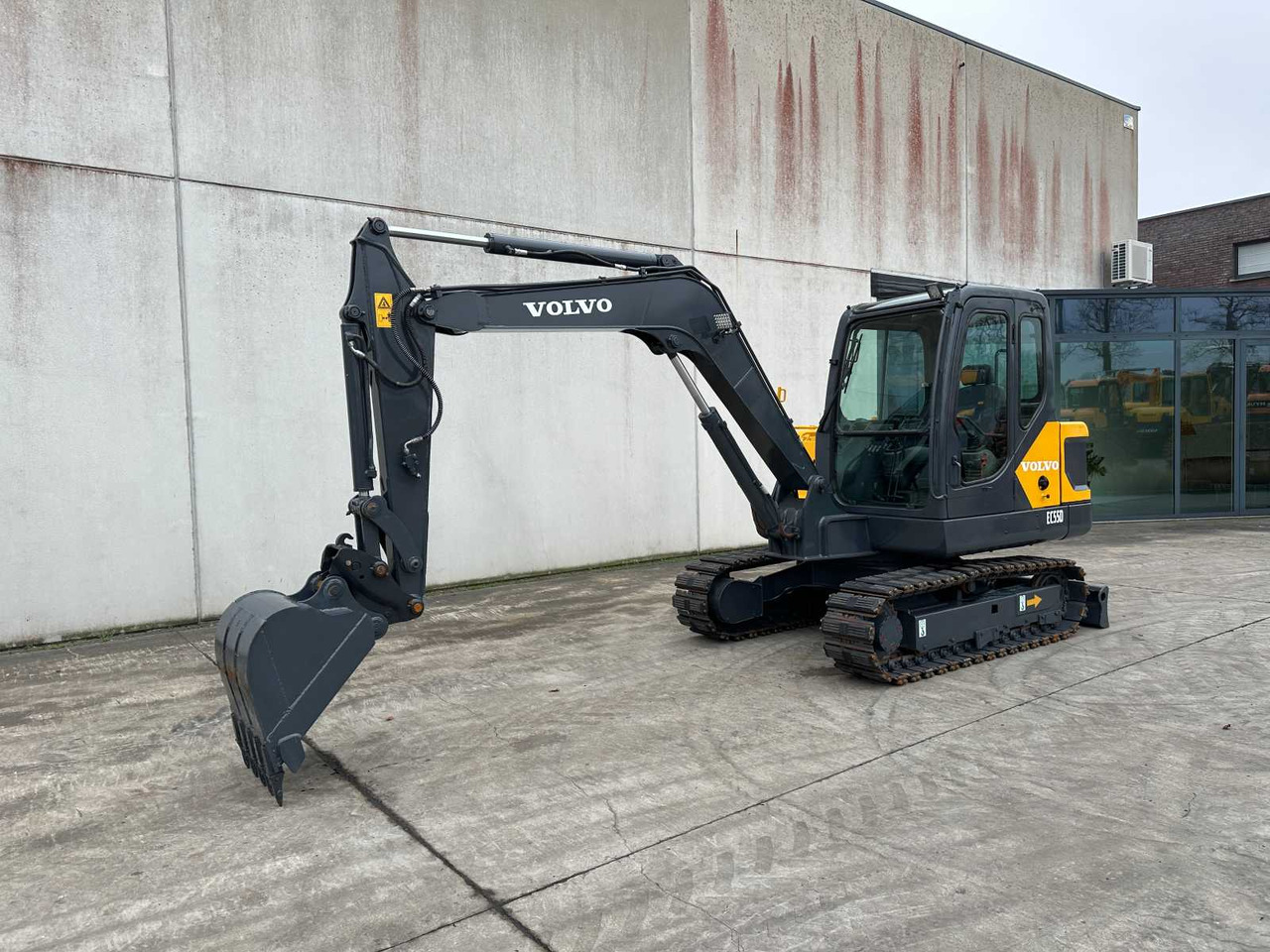 Volvo EC55D - Lánctalpas kotró: 1 kép. Volvo EC55D - Lánctalpas kotró: 1 kép.