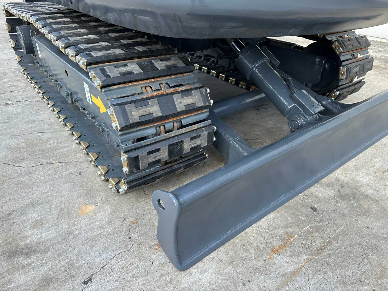 Lánctalpas kotró Volvo EC60C: 13 kép.