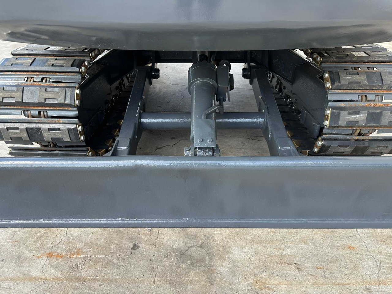 Lánctalpas kotró Volvo EC60C: 14 kép.