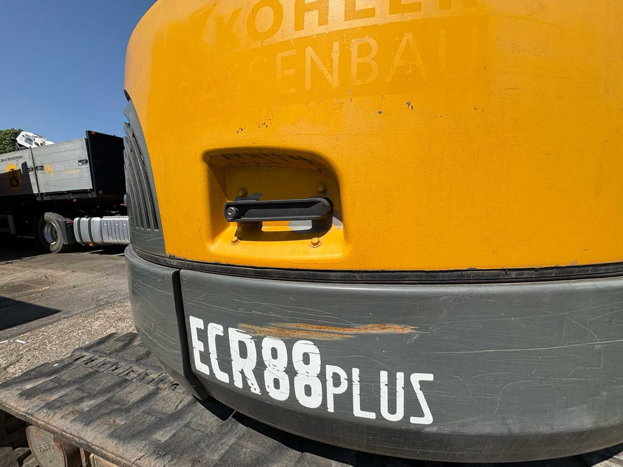 Lánctalpas kotró Volvo ECR88 Plus: 16 kép.