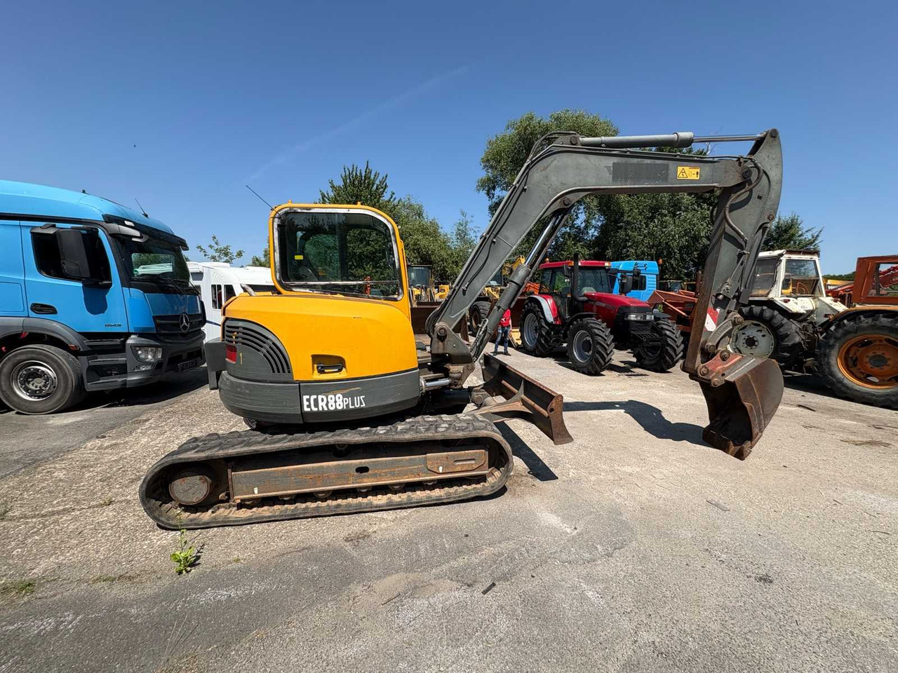 Lánctalpas kotró Volvo ECR88 Plus: 7 kép.