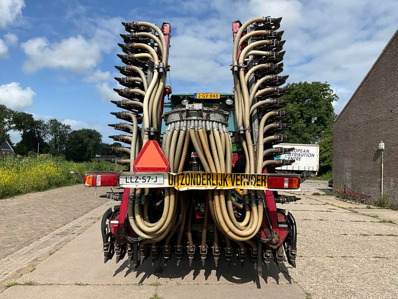 Vredo ZB3-8448 - Műtrágyaszóró gép: 5 kép. Vredo ZB3-8448 - Műtrágyaszóró gép: 5 kép.