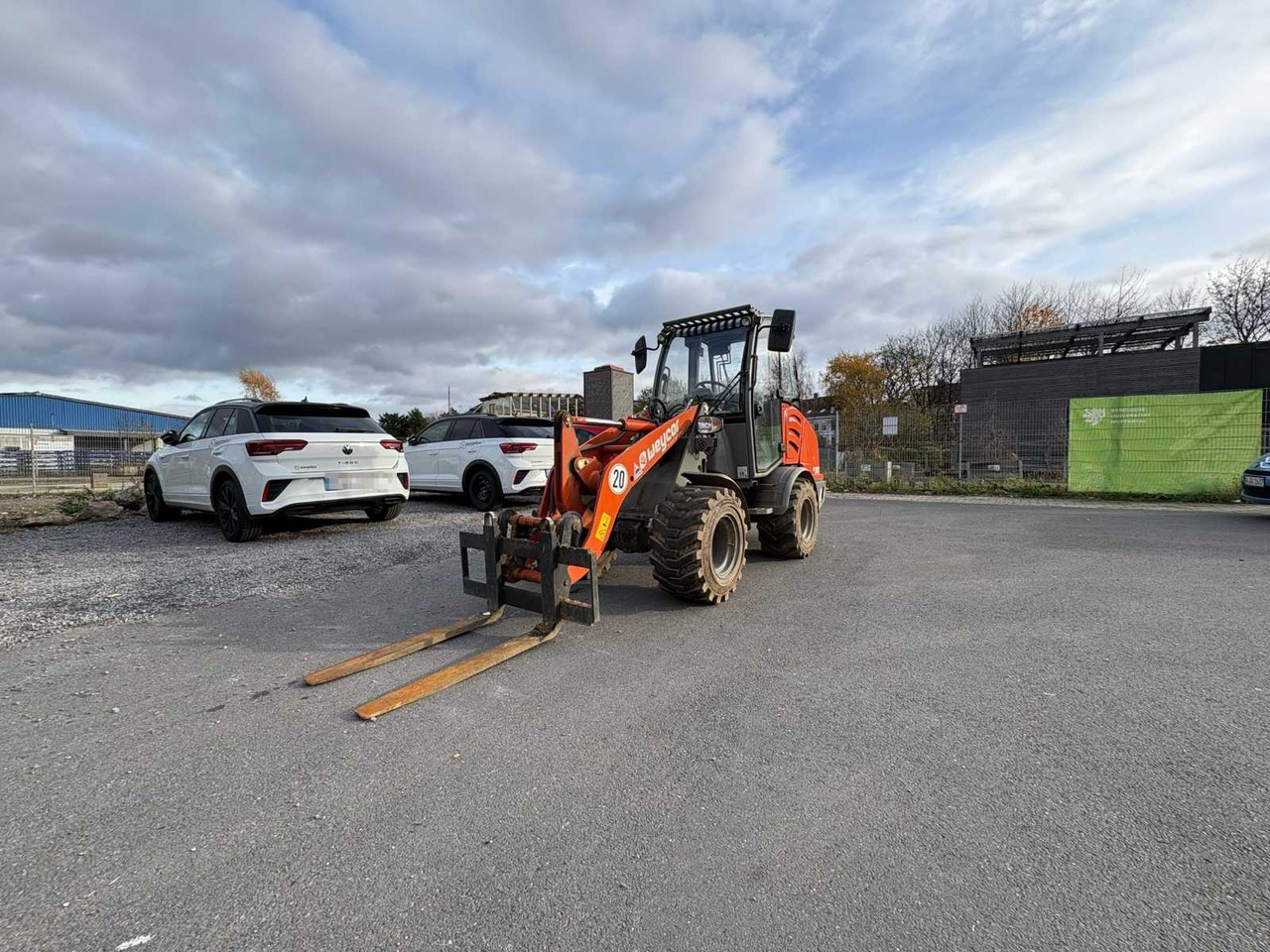 WEYCOR AR 380 WHEEL LOADER FROM 2022 - Gumikerekes homlokrakodó: 1 kép. WEYCOR AR 380 WHEEL LOADER FROM 2022 - Gumikerekes homlokrakodó: 1 kép.