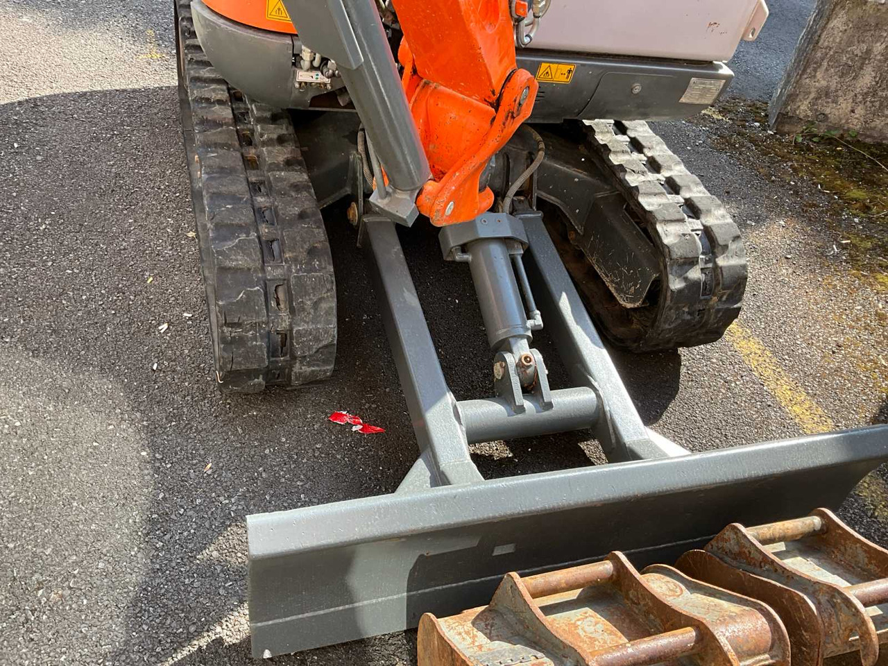 Minikotró Wacker Neuson 2503 RD: 9 kép.