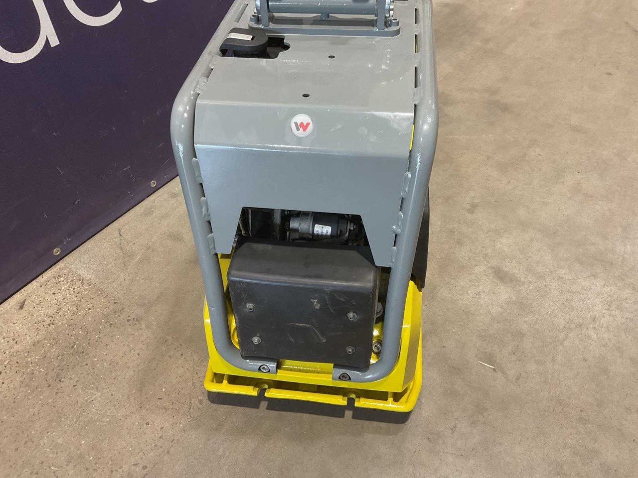 Wacker Neuson DPU3750 - Lapvibrátor: 3 kép. Wacker Neuson DPU3750 - Lapvibrátor: 3 kép.
