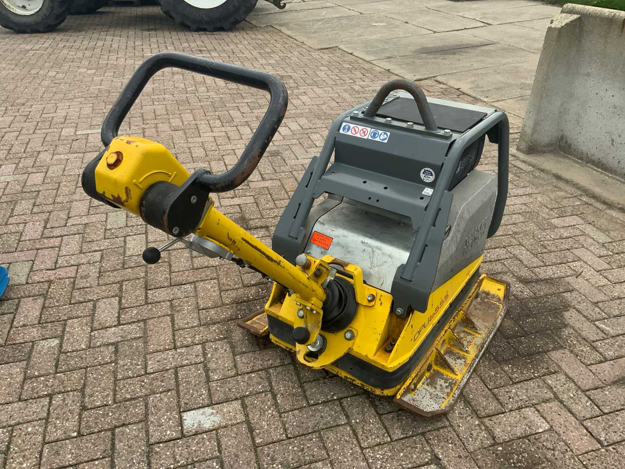 Wacker Neuson DPU6555 - Lapvibrátor: 1 kép. Wacker Neuson DPU6555 - Lapvibrátor: 1 kép.