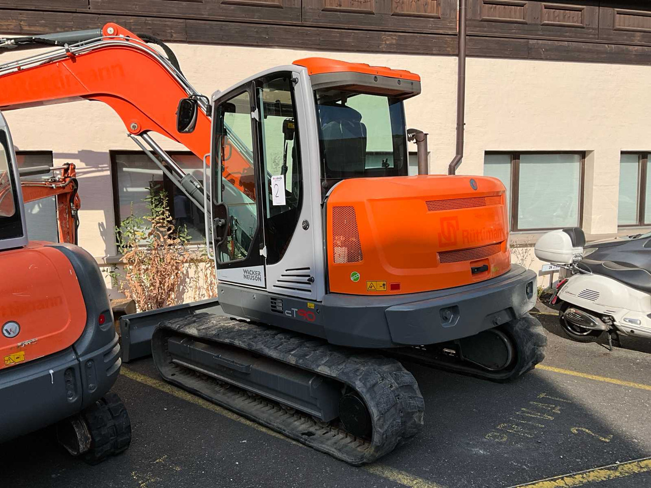 Wacker Neuson ET90 - Lánctalpas kotró: 1 kép. Wacker Neuson ET90 - Lánctalpas kotró: 1 kép.
