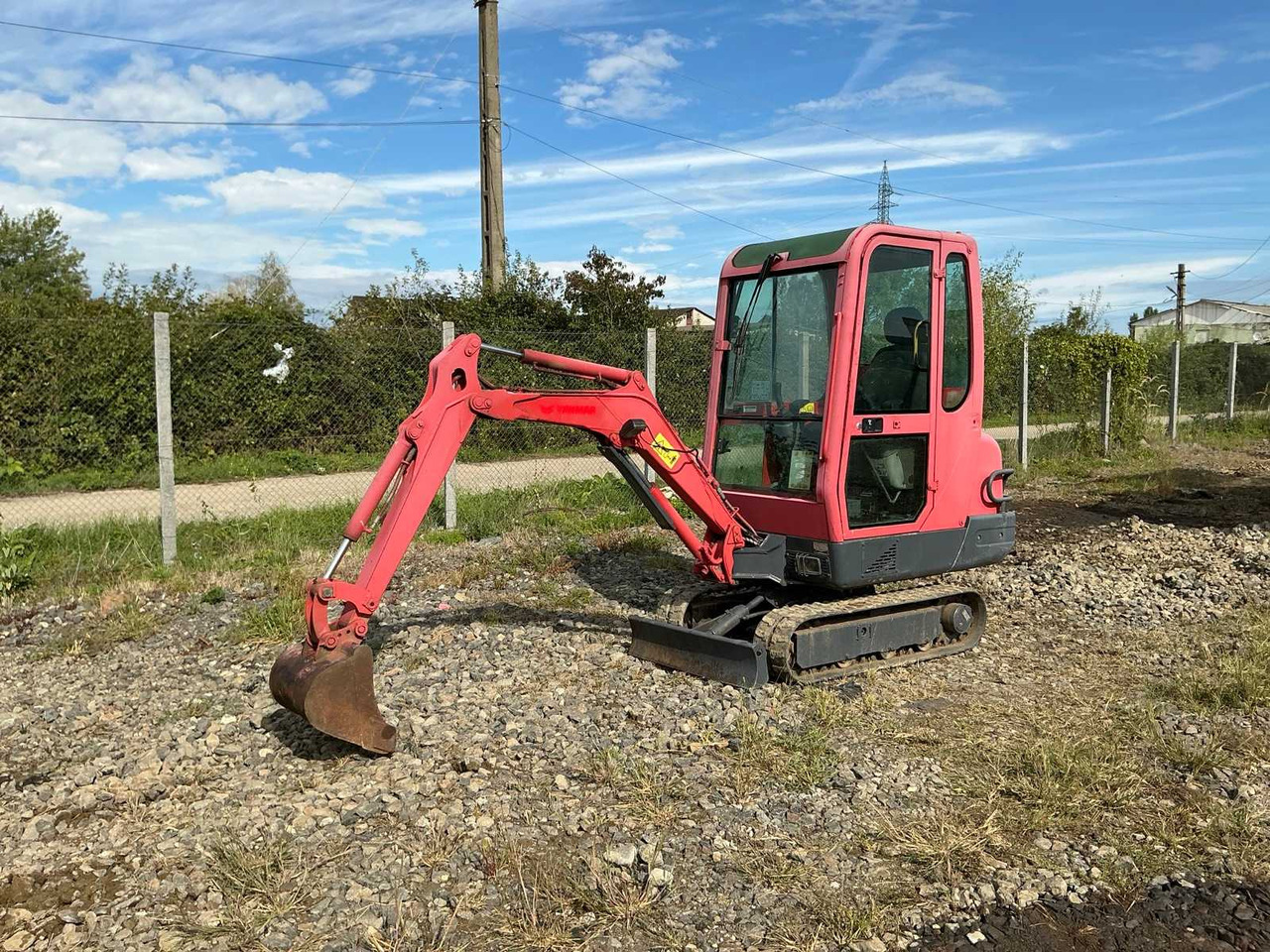 Yanmar B15 - 3 - Minikotró: 1 kép. Yanmar B15 - 3 - Minikotró: 1 kép.