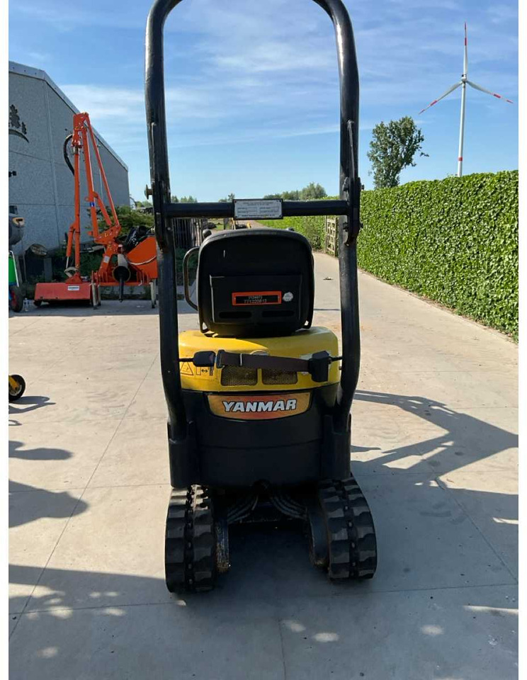 Yanmar SV08-1A Bagger - Minikotró: 4 kép. Yanmar SV08-1A Bagger - Minikotró: 4 kép.