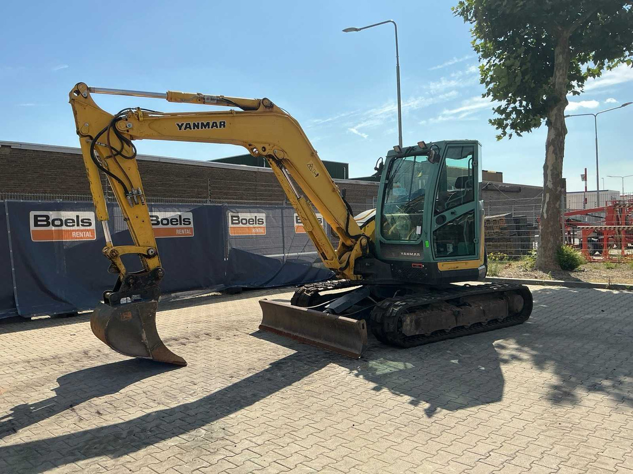 Yanmar ViO80-U - Lánctalpas kotró: 1 kép. Yanmar ViO80-U - Lánctalpas kotró: 1 kép.