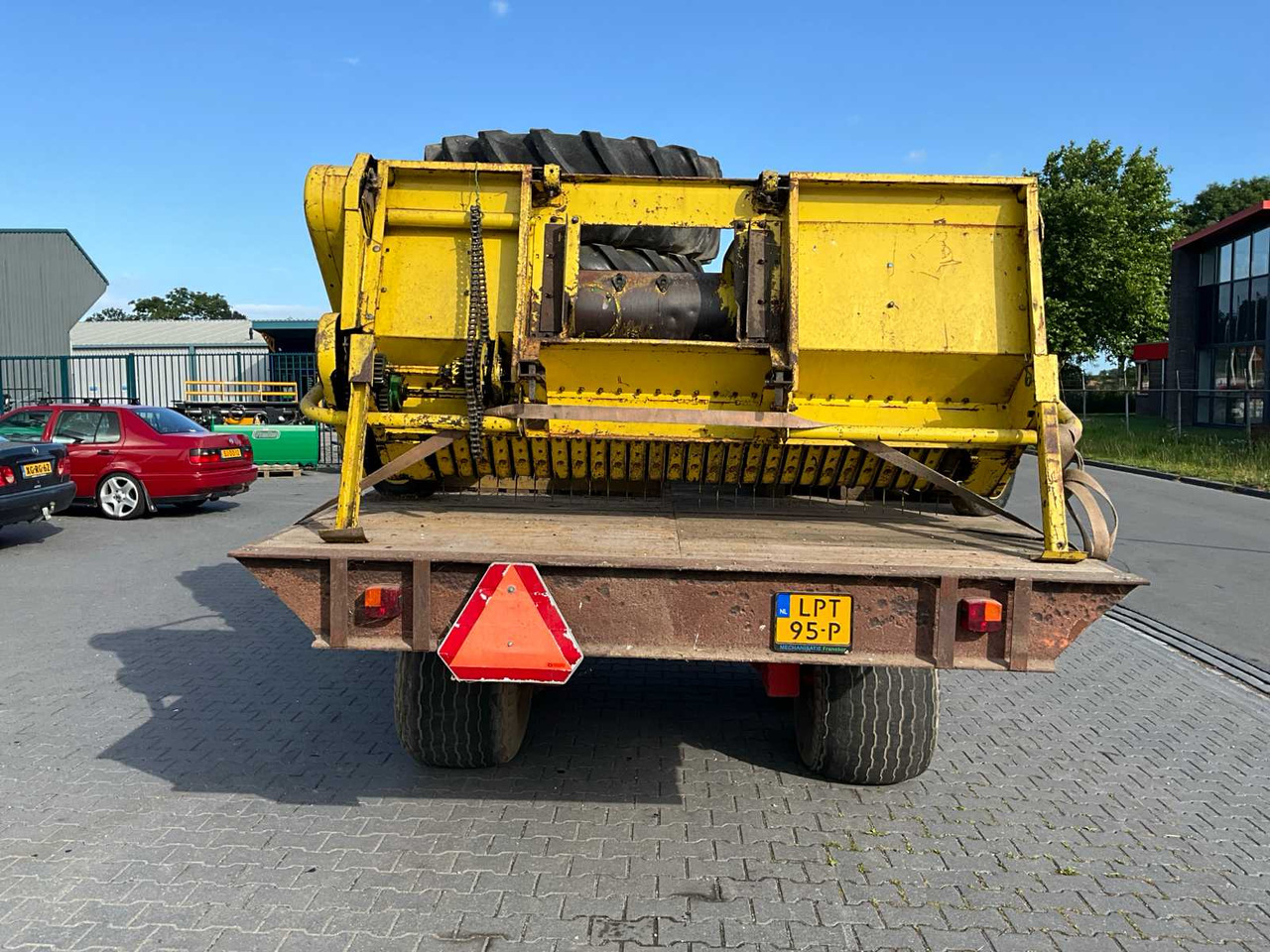 Zelfbouw - Mezőgazdasági platós pótkocsi: 5 kép. Zelfbouw - Mezőgazdasági platós pótkocsi: 5 kép.