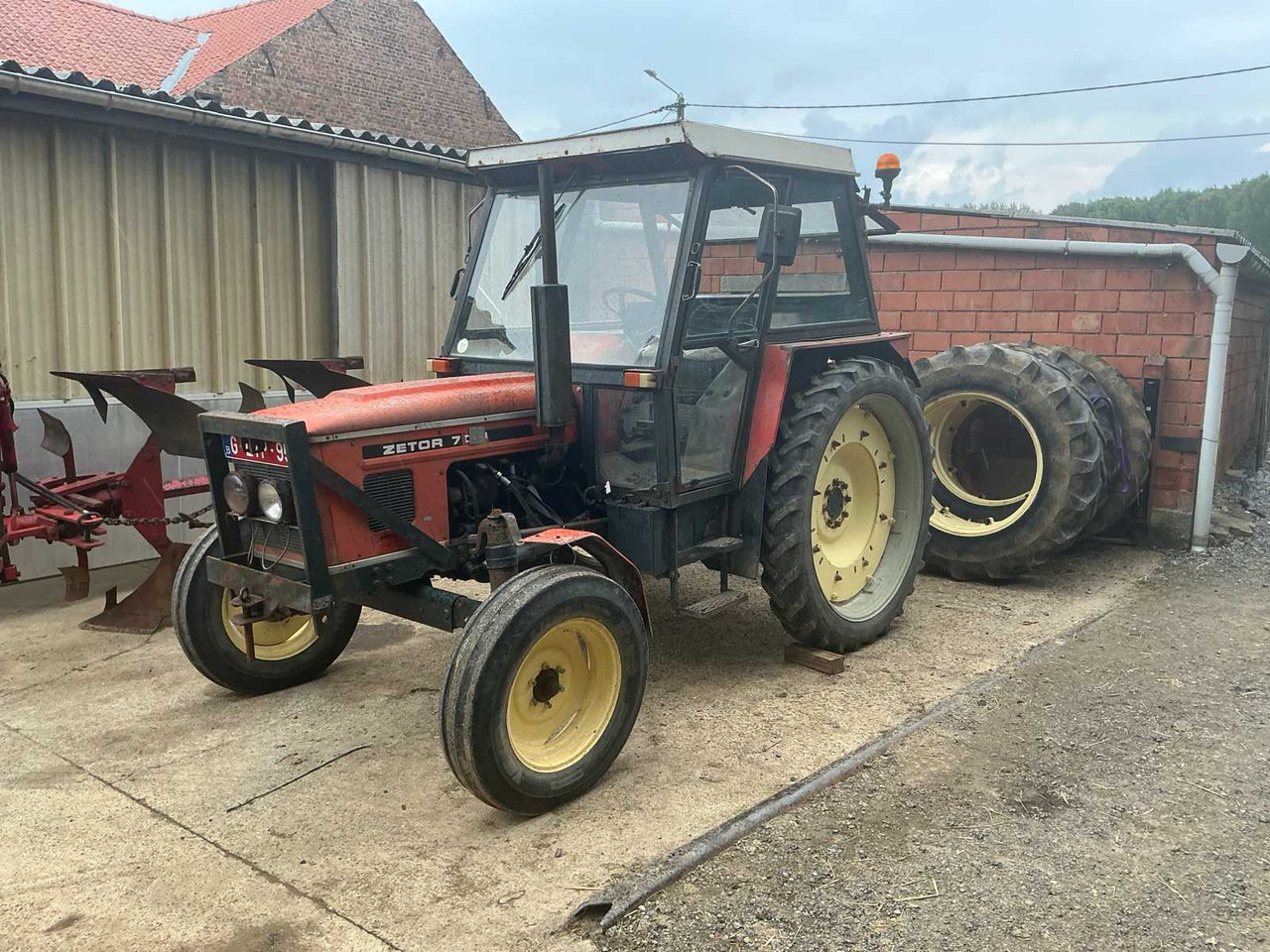 Zetor 7011 - Traktor: 1 kép. Zetor 7011 - Traktor: 1 kép.