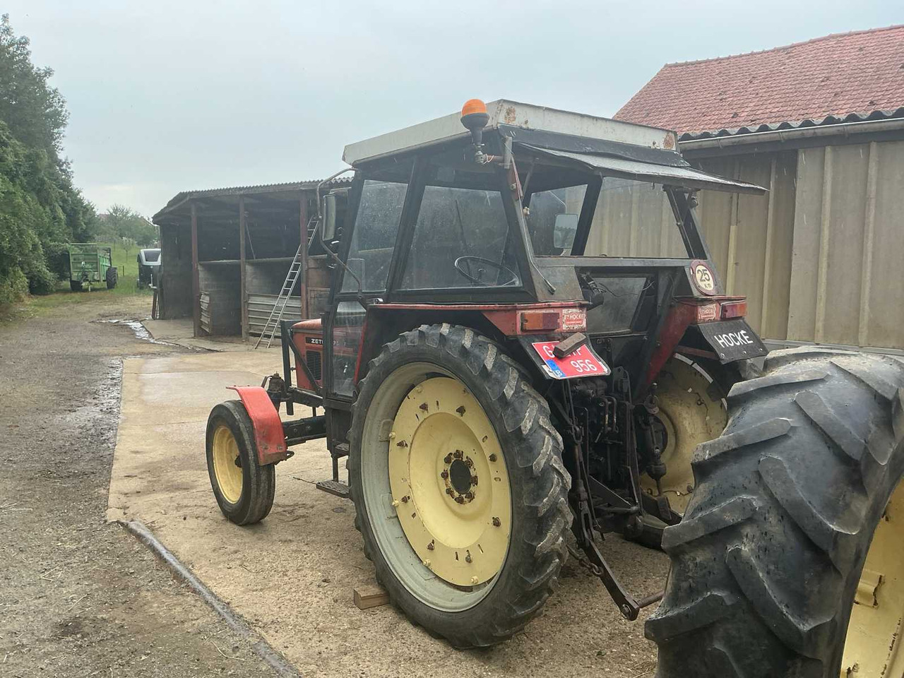 Zetor 7011 - Traktor: 3 kép. Zetor 7011 - Traktor: 3 kép.