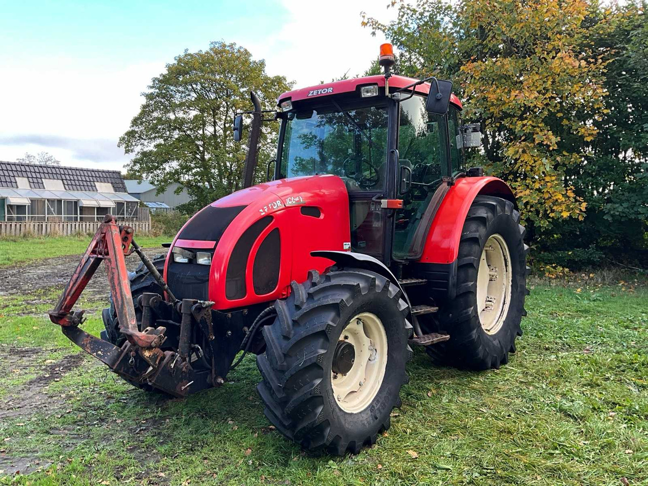 Zetor Forterra 10641 - Traktor: 1 kép. Zetor Forterra 10641 - Traktor: 1 kép.