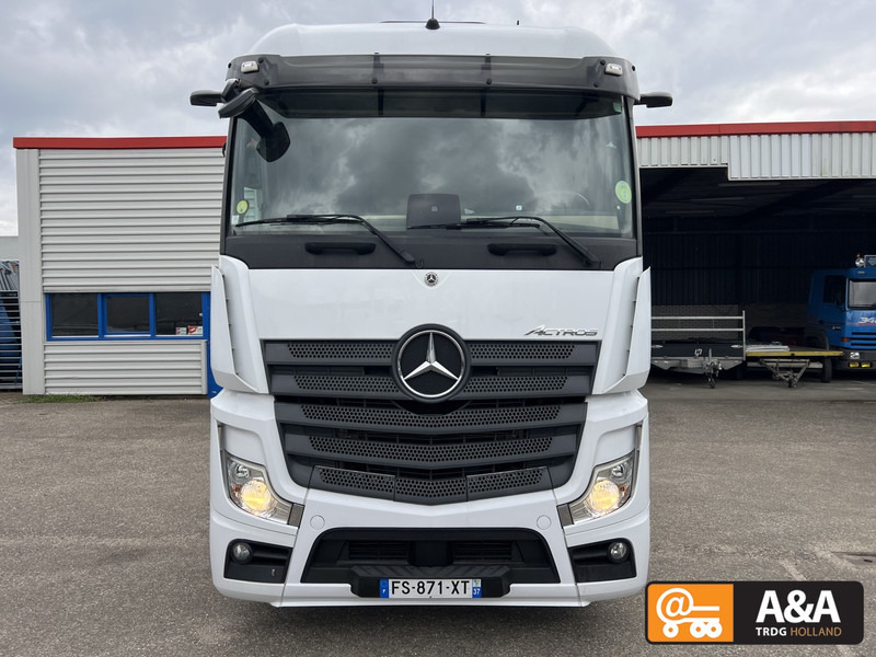 Mercedes-Benz ACTROS 1848 LS MP5 MIRRORCAM FRIGO - 2X TANK - Nyergesvontató: 2 kép. Mercedes-Benz ACTROS 1848 LS MP5 MIRRORCAM FRIGO - 2X TANK - Nyergesvontató: 2 kép.
