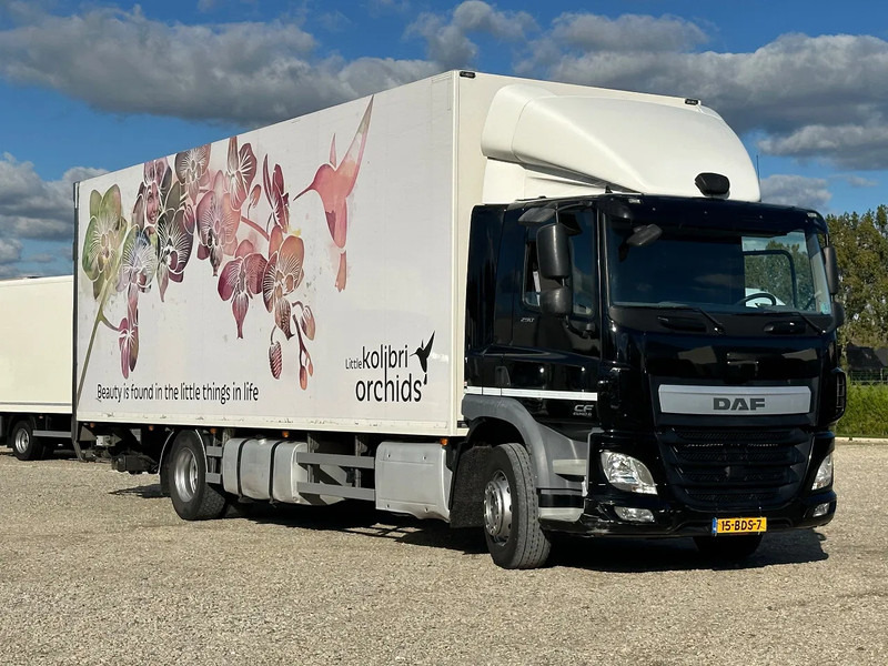 DAF CF 290 CF 290.18. EURO6. Geïsoleerde opbouw. - Dobozos felépítményű teherautó: 4 kép. DAF CF 290 CF 290.18. EURO6. Geïsoleerde opbouw. - Dobozos felépítményű teherautó: 4 kép.