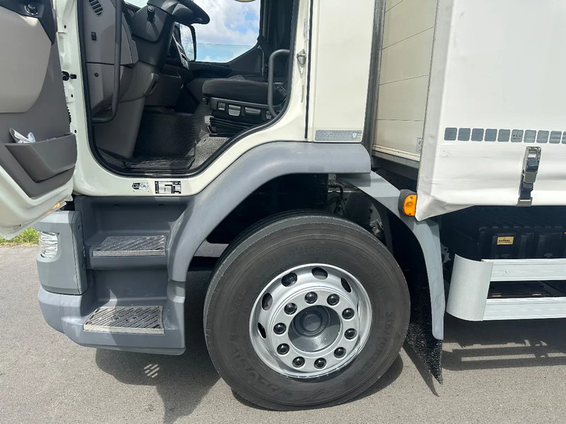 DAF CF 320 LF320.18 EURO6. SchuifzeilBakwagen met Laadklep. in TOPSTAAT! - Ponyvás teherautó: 5 kép. DAF CF 320 LF320.18 EURO6. SchuifzeilBakwagen met Laadklep. in TOPSTAAT! - Ponyvás teherautó: 5 kép.