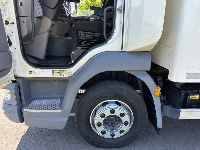 DAF LF 230 LF230.12 EURO6. 61797km!! 440x244x228 Bakwagen met Laadklep. als in NIEUWSTAAT!! - Dobozos felépítményű teherautó: 5 kép. DAF LF 230 LF230.12 EURO6. 61797km!! 440x244x228 Bakwagen met Laadklep. als in NIEUWSTAAT!! - Dobozos felépítményű teherautó: 5 kép.