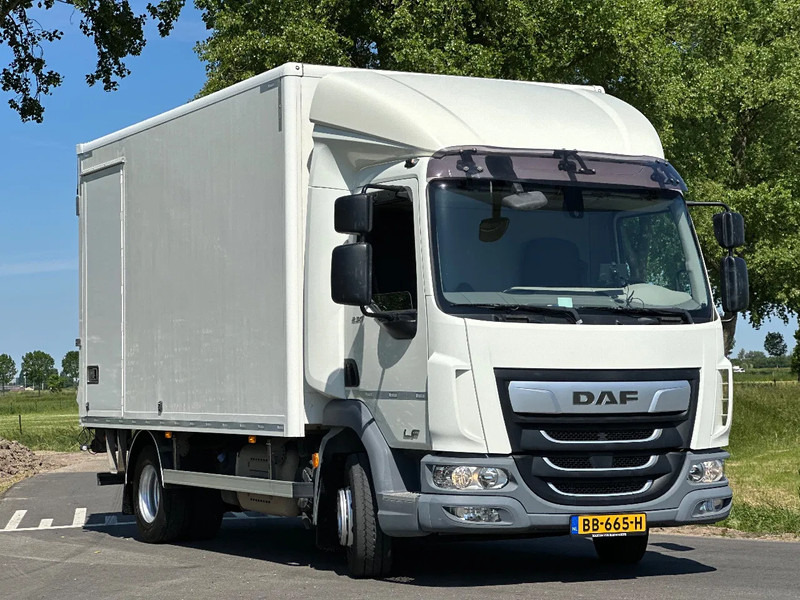 DAF LF 230 LF230.12 EURO6. 61797km!! 440x244x228 Bakwagen met Laadklep. als in NIEUWSTAAT!! - Dobozos felépítményű teherautó: 2 kép. DAF LF 230 LF230.12 EURO6. 61797km!! 440x244x228 Bakwagen met Laadklep. als in NIEUWSTAAT!! - Dobozos felépítményű teherautó: 2 kép.
