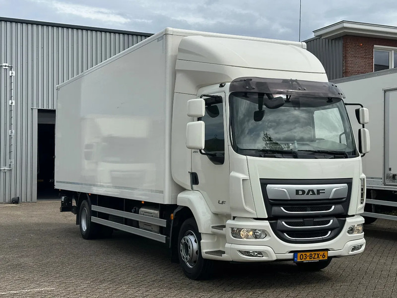 DAF LF 260 LF260.16 EURO6. 2020 - Dobozos felépítményű teherautó: 2 kép. DAF LF 260 LF260.16 EURO6. 2020 - Dobozos felépítményű teherautó: 2 kép.