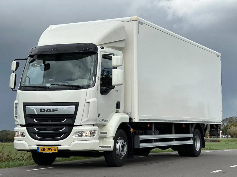 DAF LF 290 LF290.16. EURO6. 69351km!! 9306kg Laadvermogen!! - Dobozos felépítményű teherautó: 1 kép. DAF LF 290 LF290.16. EURO6. 69351km!! 9306kg Laadvermogen!! - Dobozos felépítményű teherautó: 1 kép.