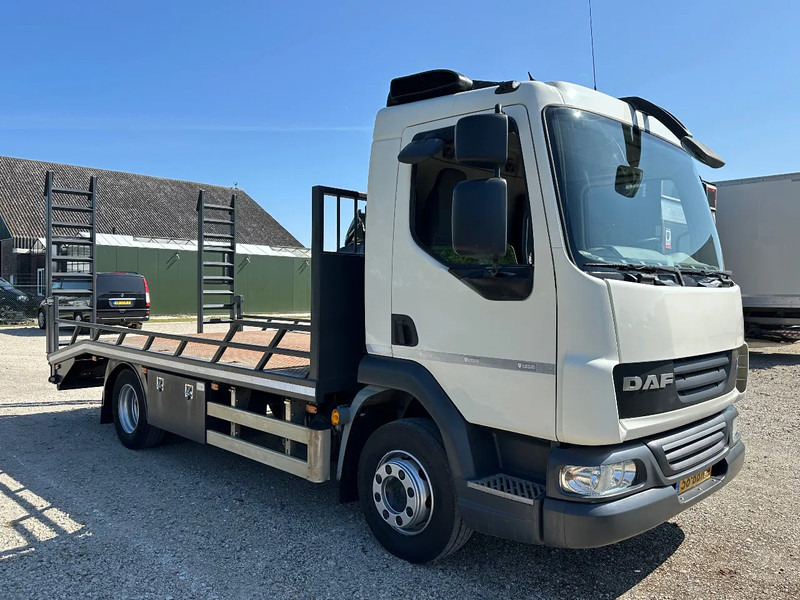 DAF LF 45 OPRIJWAGEN - Autószállító teherautó: 2 kép. DAF LF 45 OPRIJWAGEN - Autószállító teherautó: 2 kép.