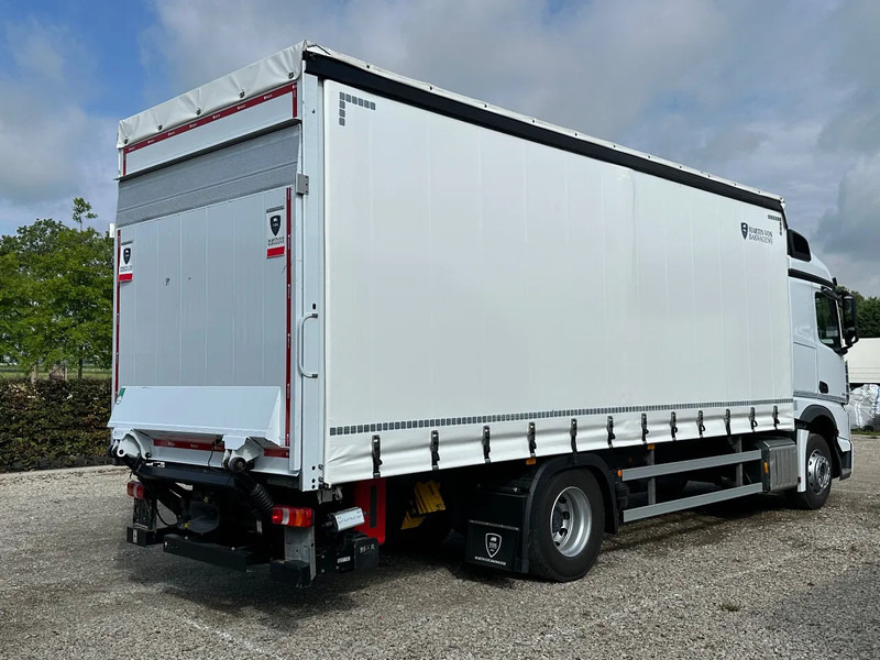 Mercedes-Benz Actros 1843 ACTROS 1843L 2022. 183432km Schuifzeil met Laadklep 2000kg - Ponyvás teherautó: 3 kép. Mercedes-Benz Actros 1843 ACTROS 1843L 2022. 183432km Schuifzeil met Laadklep 2000kg - Ponyvás teherautó: 3 kép.