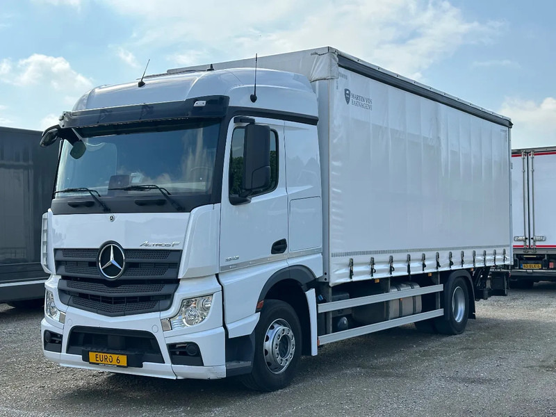 Mercedes-Benz Actros 1843 ACTROS 1843L 2022. 183432km Schuifzeil met Laadklep 2000kg - Ponyvás teherautó: 1 kép. Mercedes-Benz Actros 1843 ACTROS 1843L 2022. 183432km Schuifzeil met Laadklep 2000kg - Ponyvás teherautó: 1 kép.
