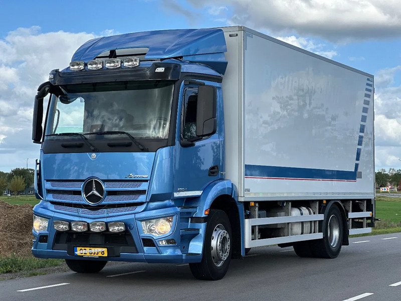 Mercedes-Benz Antos ANTOS 1924L EURO6. 2017. Geisoleerde opbouw 610x244x238 - Hűtős teherautó: 1 kép. Mercedes-Benz Antos ANTOS 1924L EURO6. 2017. Geisoleerde opbouw 610x244x238 - Hűtős teherautó: 1 kép.