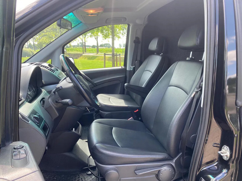 Mercedes-Benz Vito V6 6-Cilinder 2014. 79210km. - Kis furgon: 5 kép. Mercedes-Benz Vito V6 6-Cilinder 2014. 79210km. - Kis furgon: 5 kép.